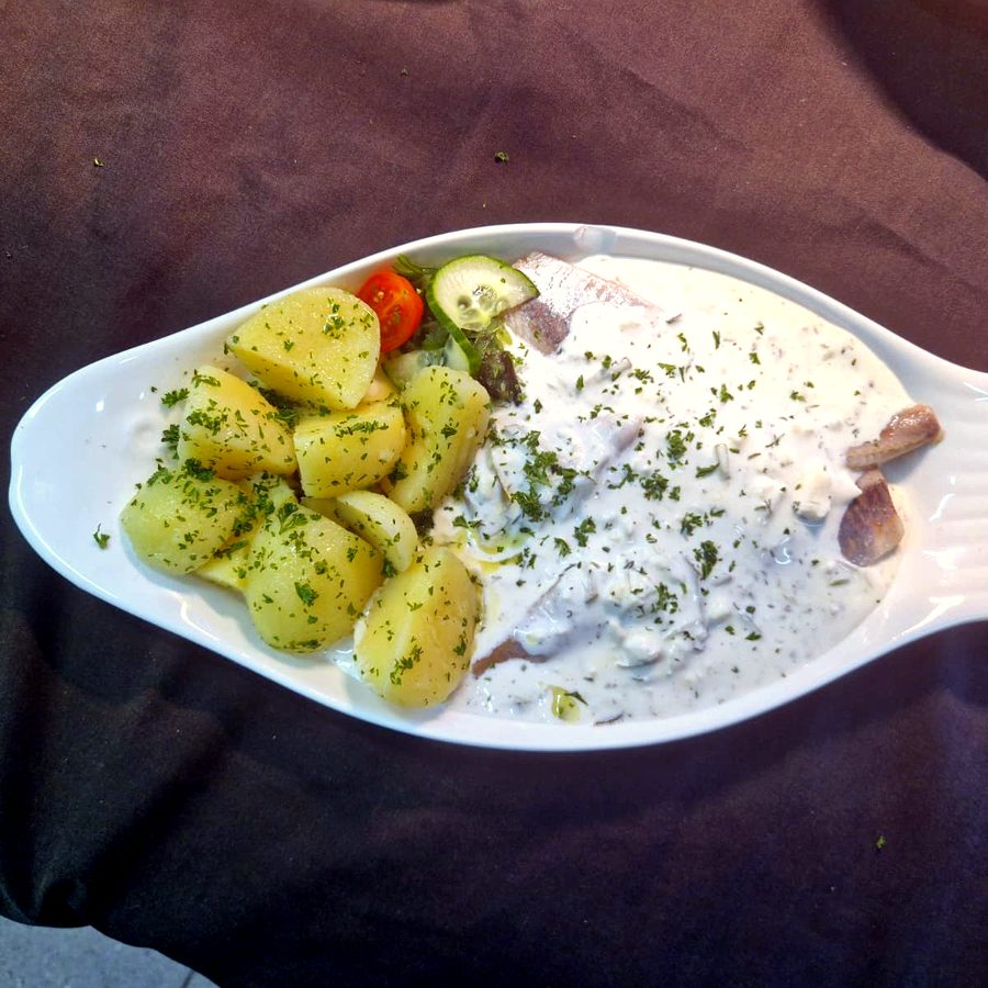 Matjes „nach Hausfrauen Art"