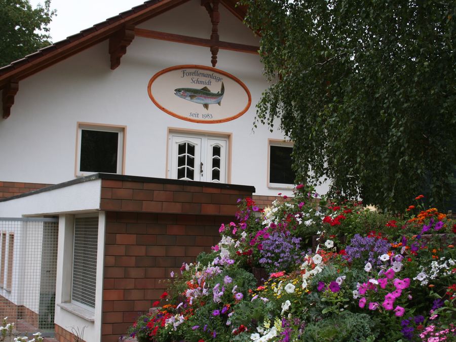 Forellenanlage Schmidt Hofladen